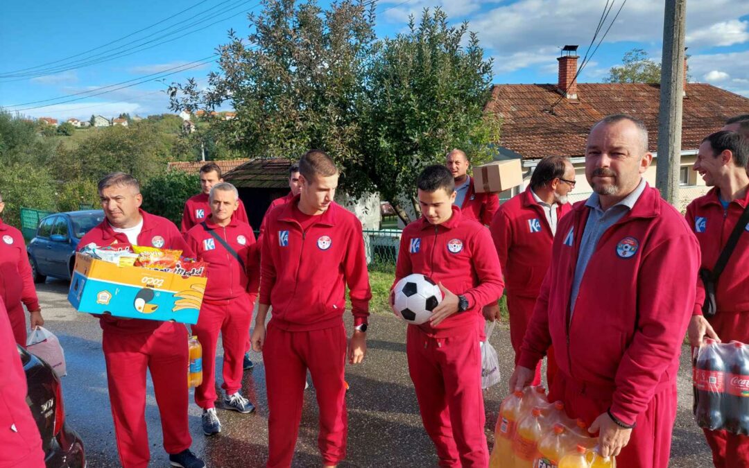 Фудбалске судије уручиле донацију породици Продановић